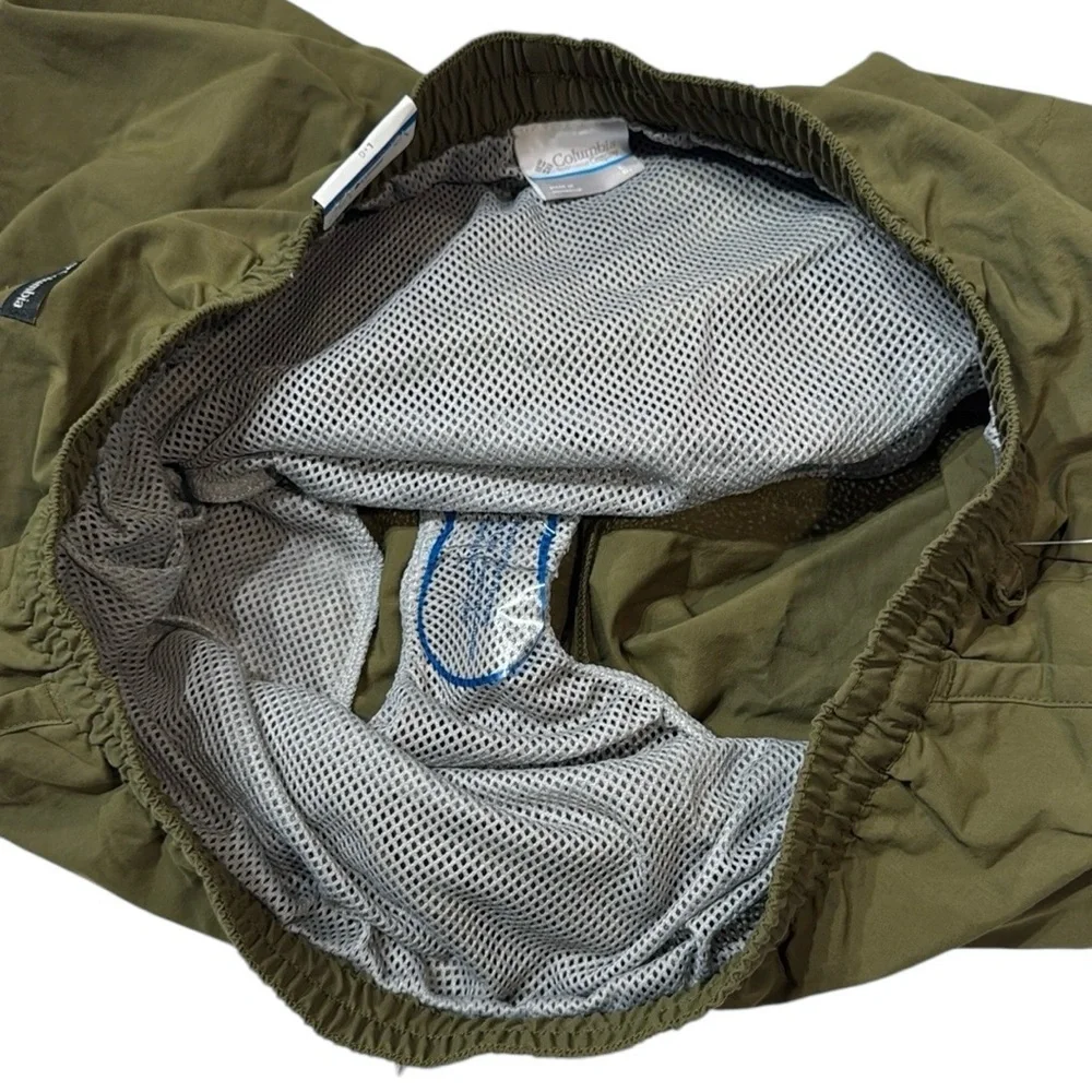 Columbia Hybrid Shorts